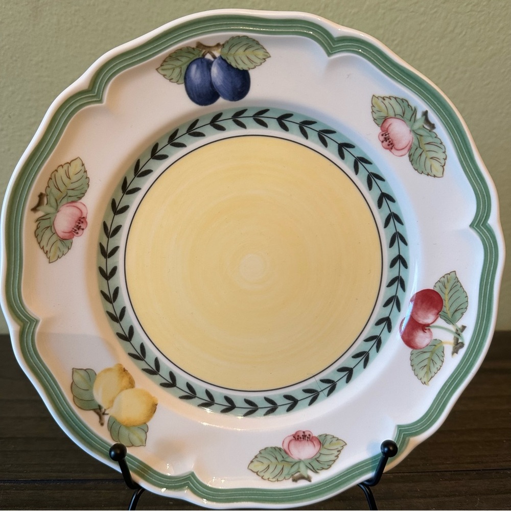 Villeroy & Boch French Garden Fleurence Salad Plate 8.25” Fruit‎ Pattern Germany